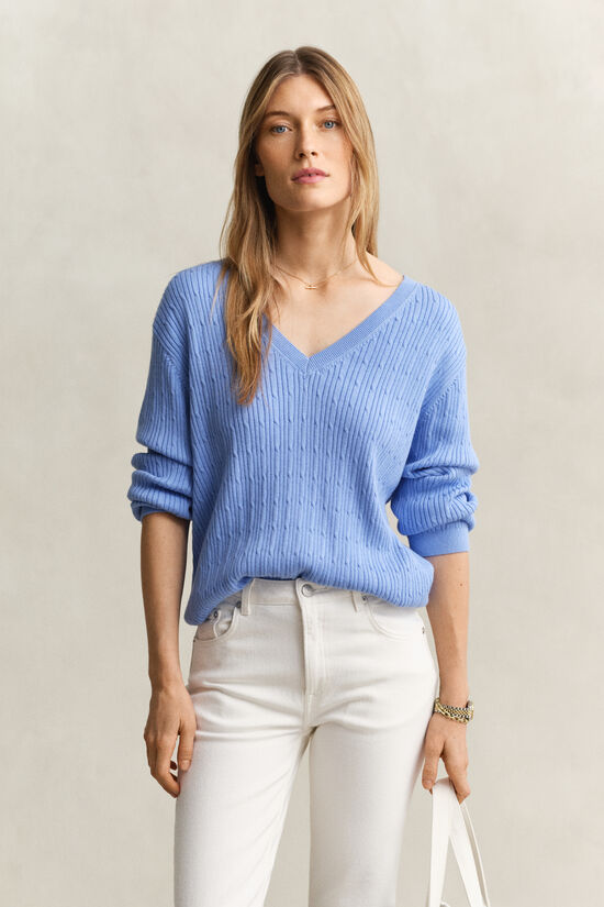 V-Neck Pullover mit Zopfmuster