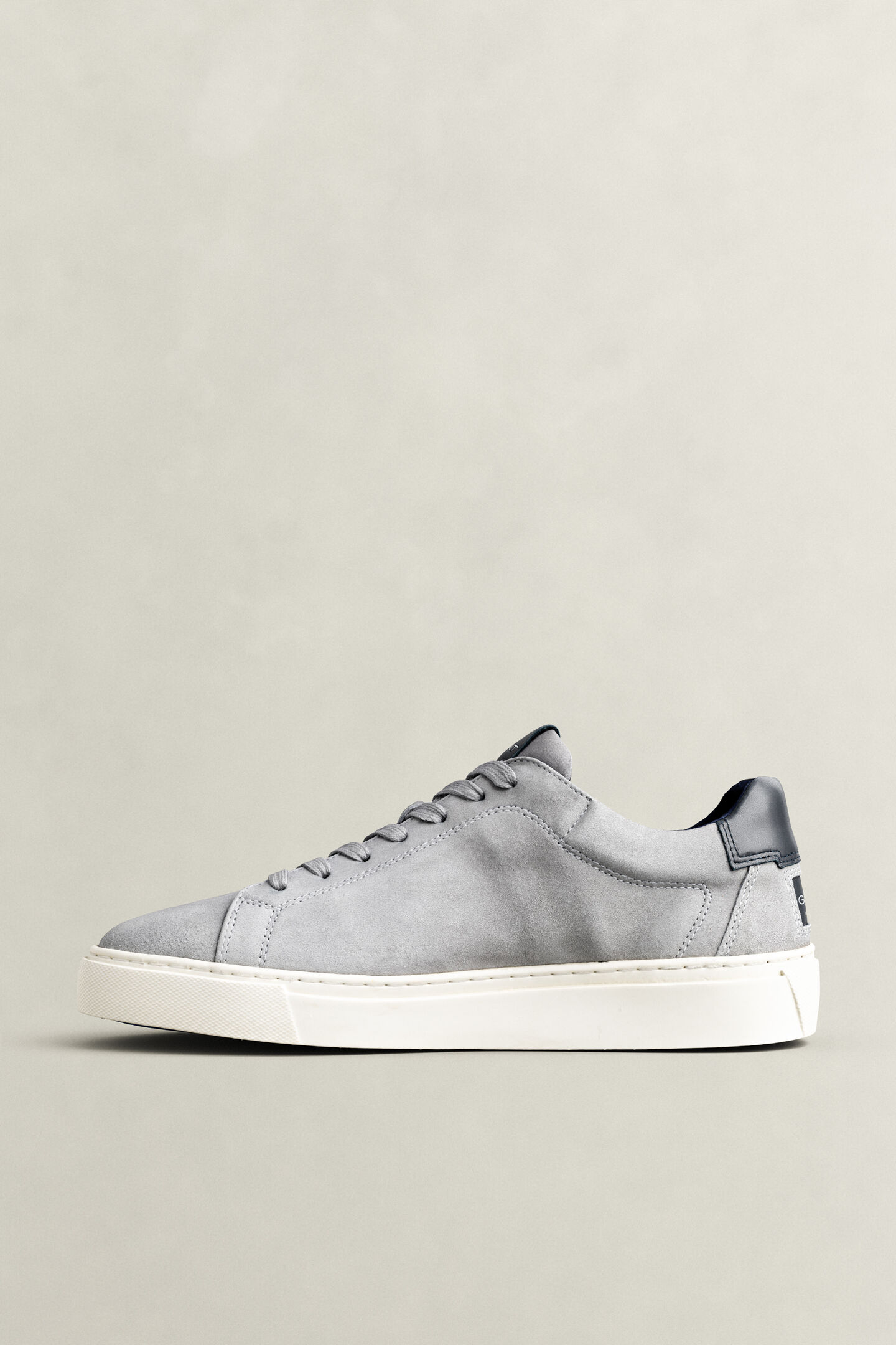 McJulien Sneaker aus Veloursleder