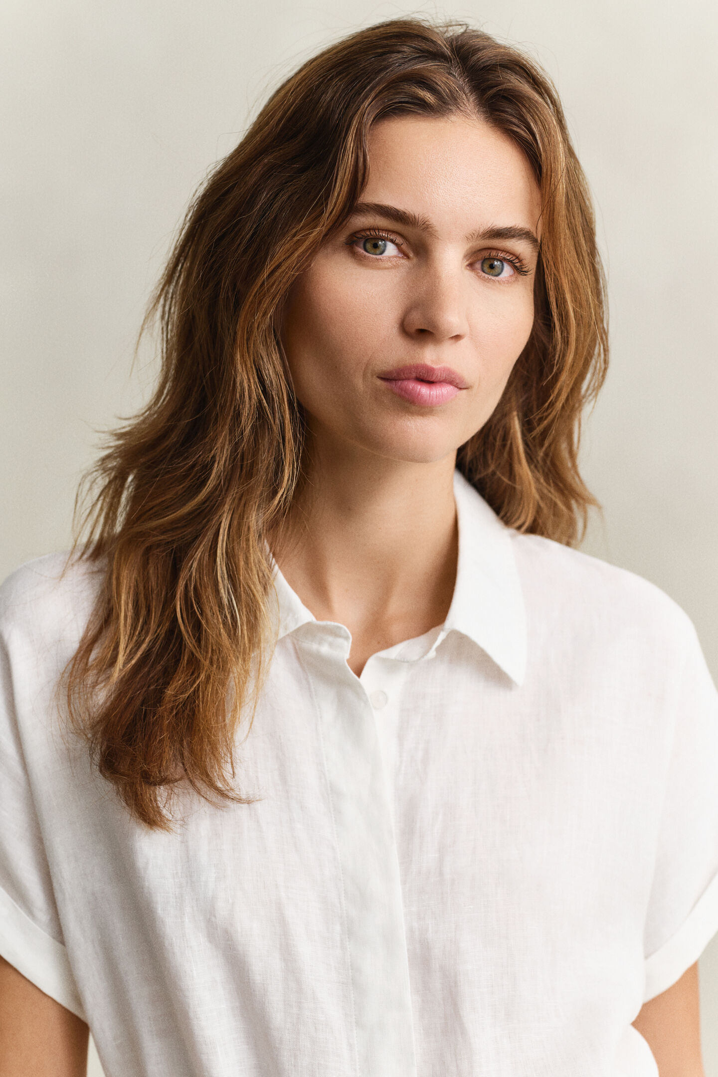 Hemdblusenkleid aus Leinen mit Fl&uuml;gel&auml;rmeln