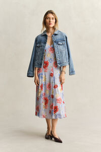 Gebl&uuml;mtes Tr&auml;gerkleid