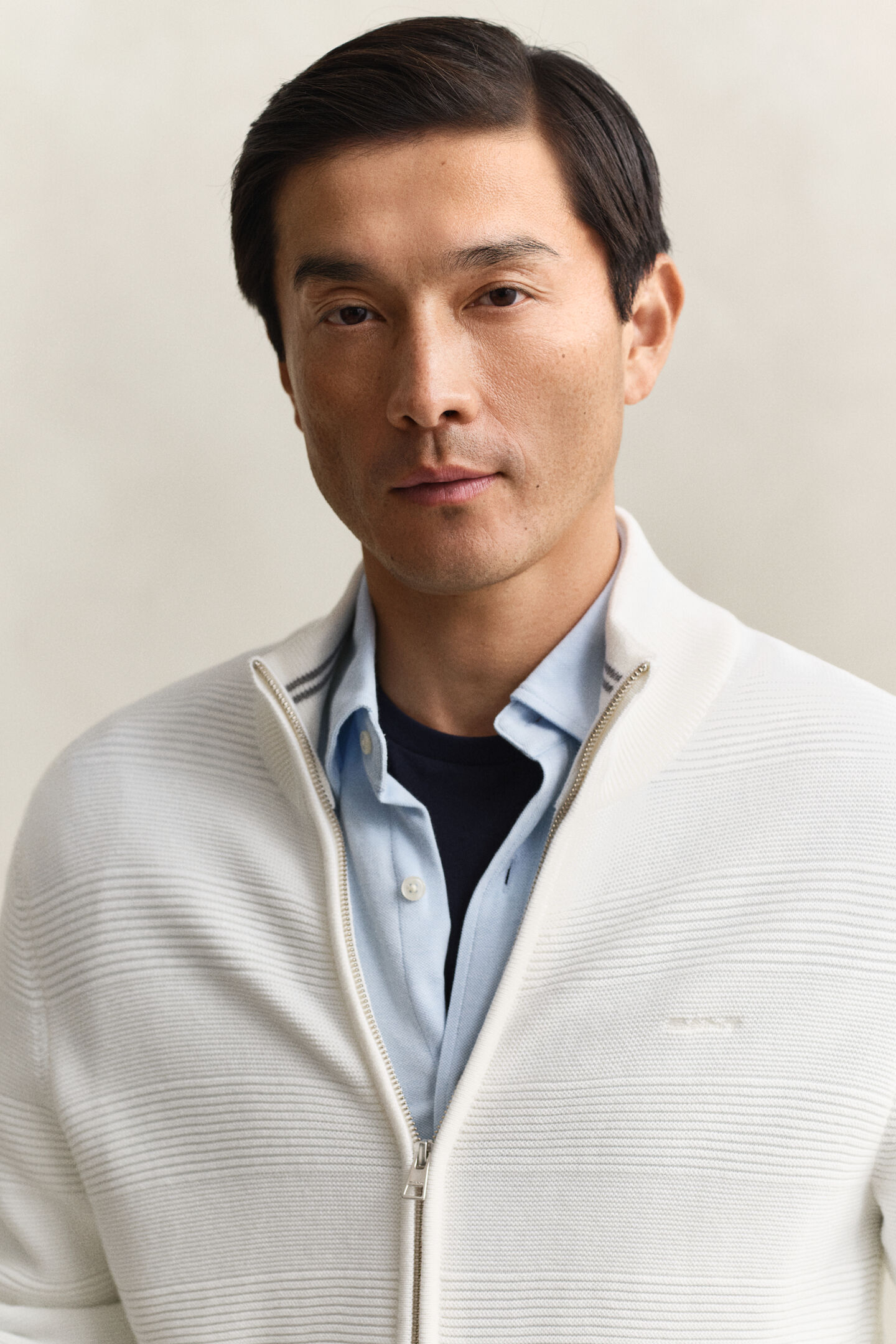 Strickjacke aus strukturierter Baumwolle mit Rei&szlig;verschluss