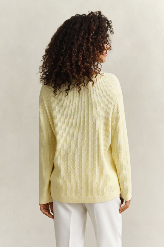 V-Neck Pullover mit Zopfmuster