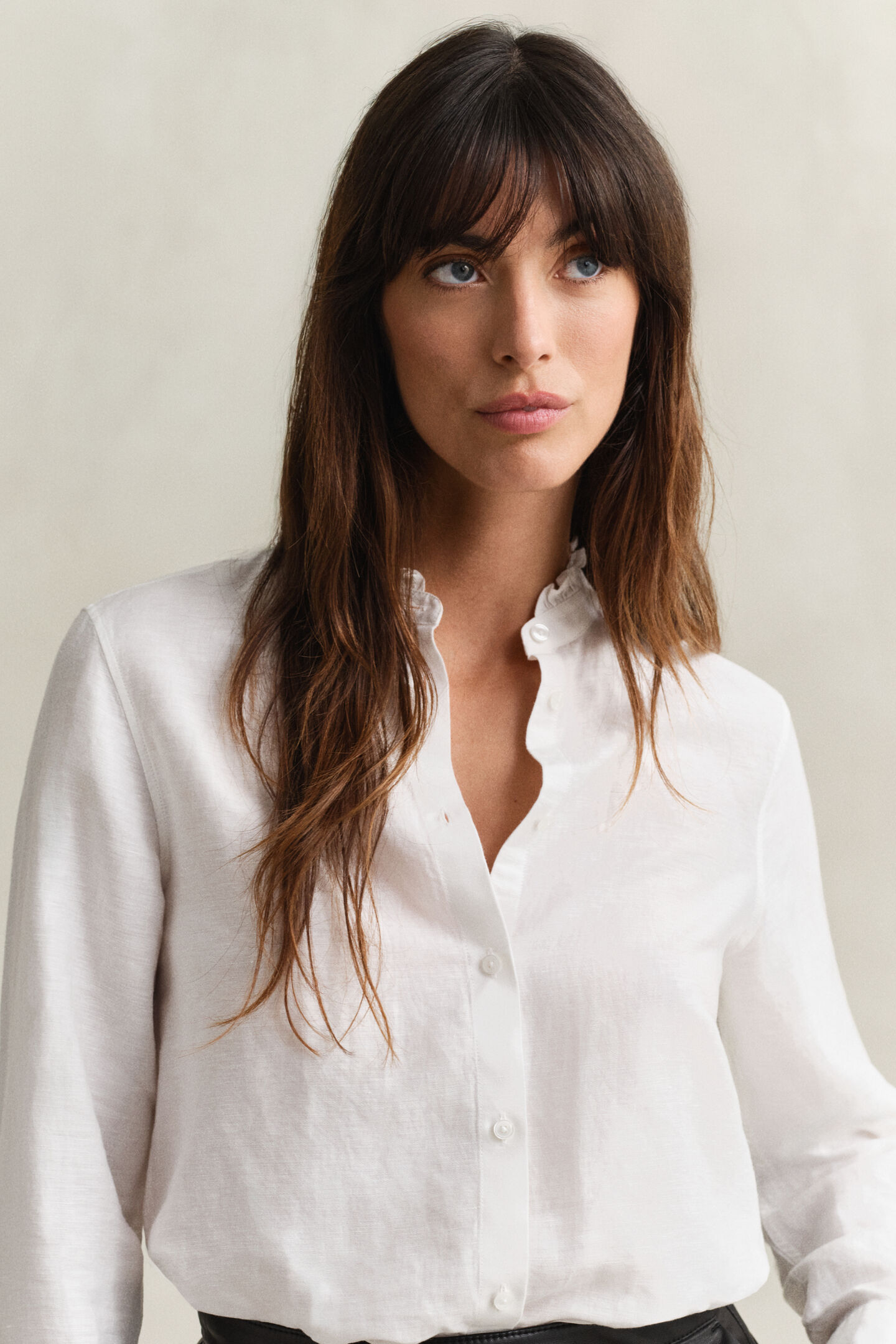 R&uuml;schenbluse aus Leinenmix