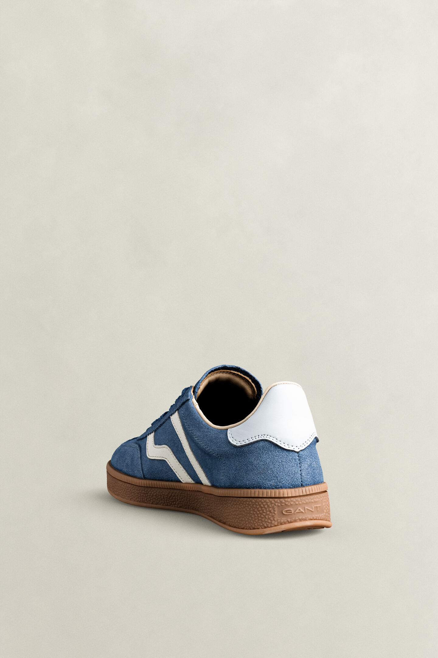 Cuzima Sneaker aus Veloursleder