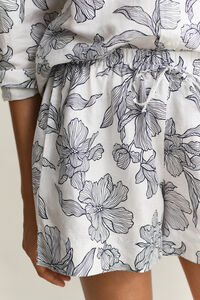 Gebl&uuml;mte Shorts aus Leinen