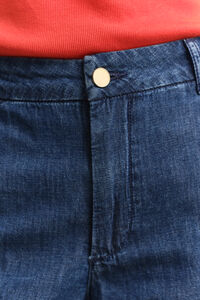 Jeans aus Baumwolle und Leinen