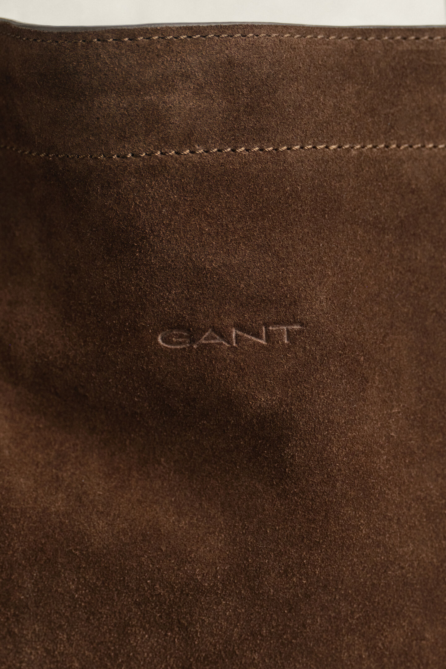 Tragetasche aus Veloursleder