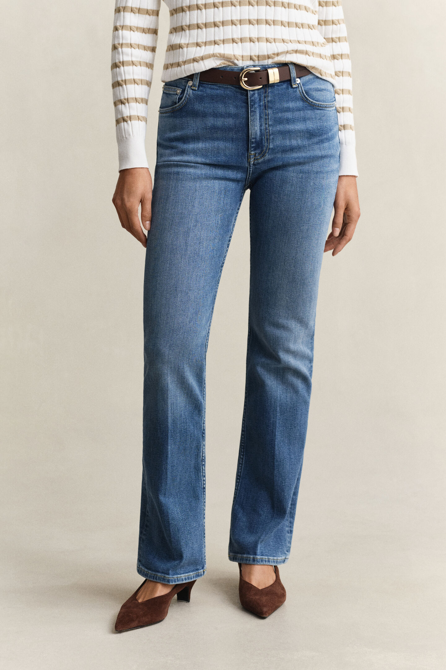 Stretch Jeans mit ausgestelltem Bein