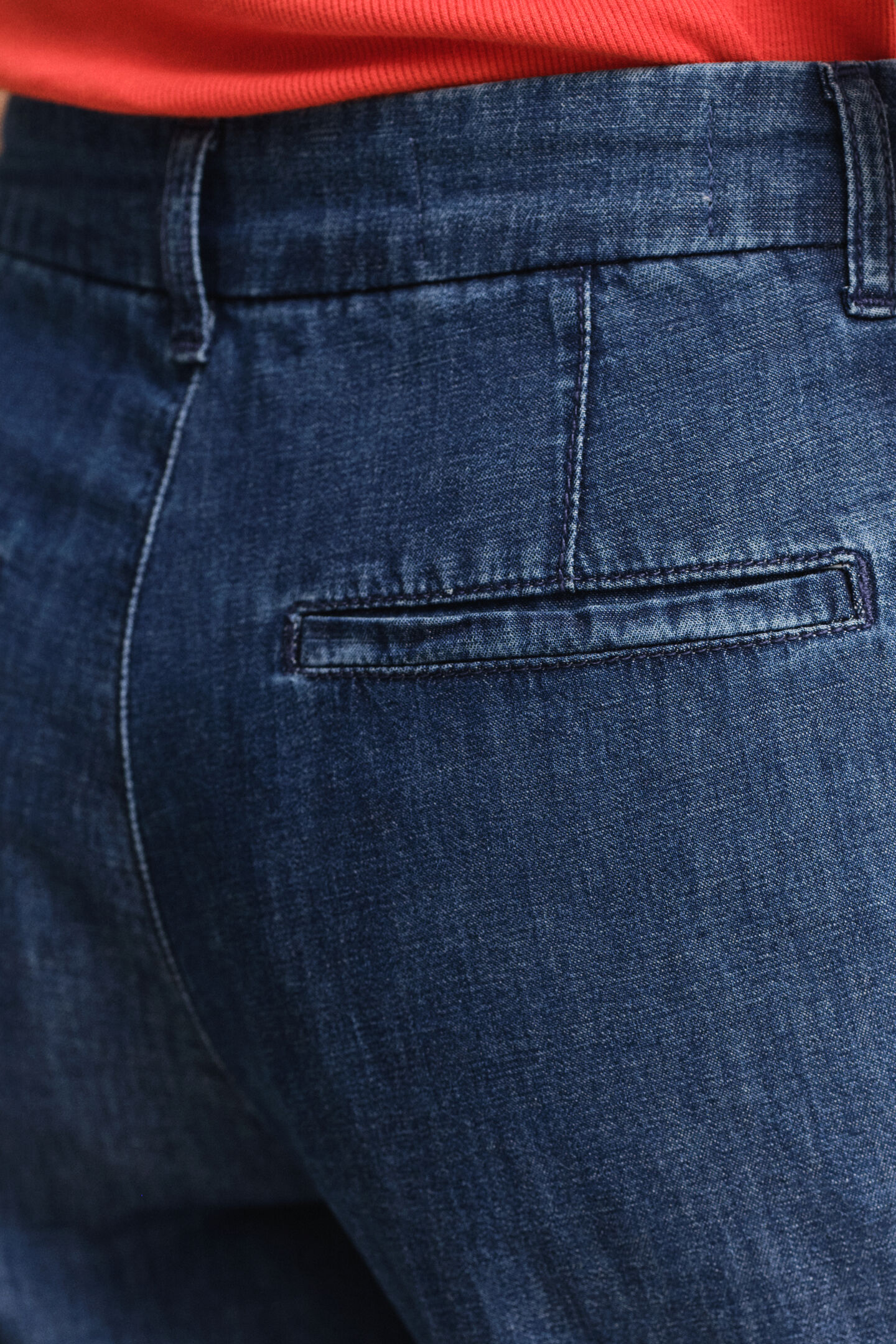 Jeans aus Baumwolle und Leinen