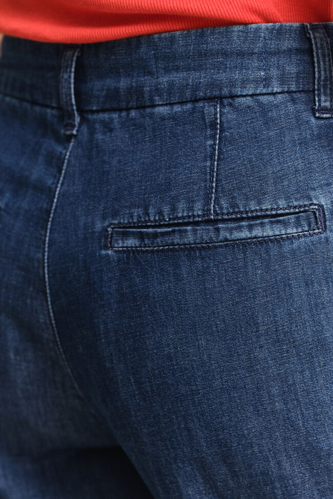 Jeans aus Baumwolle und Leinen