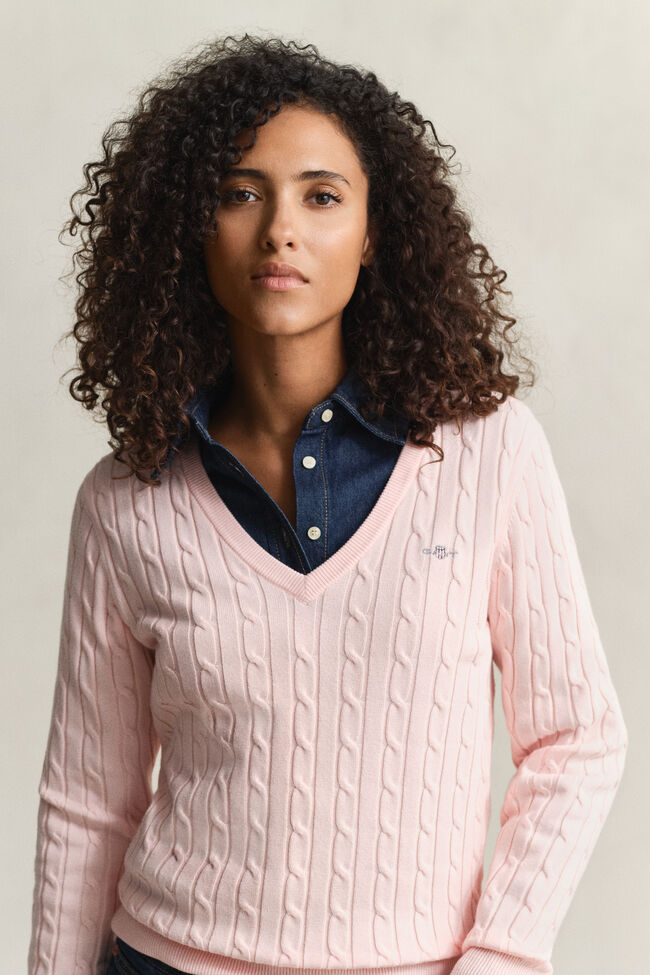 V-Neck Pullover mit Zopfmuster