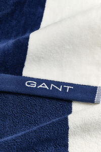 Strandtuch mit markanten Streifen