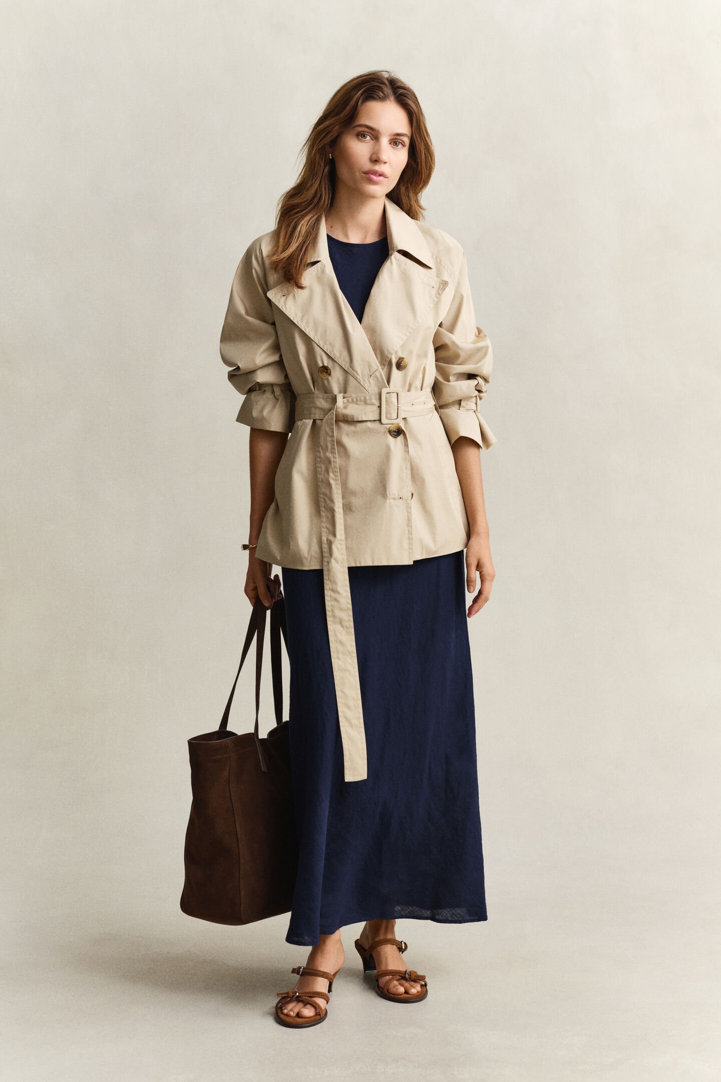 Schr&auml;g geschnittenes Midikleid aus Leinen