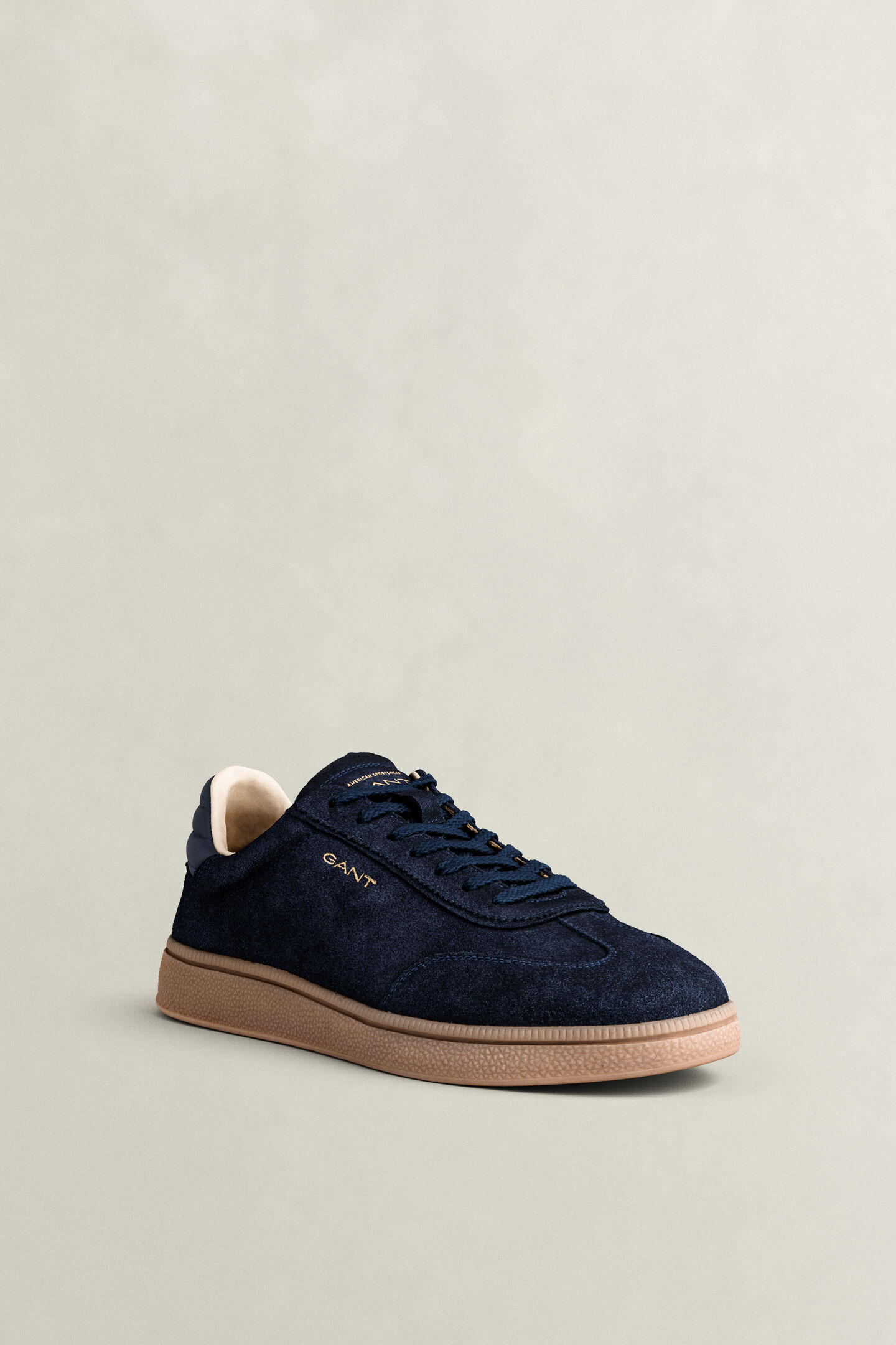 Cuzmo Sneaker aus Veloursleder