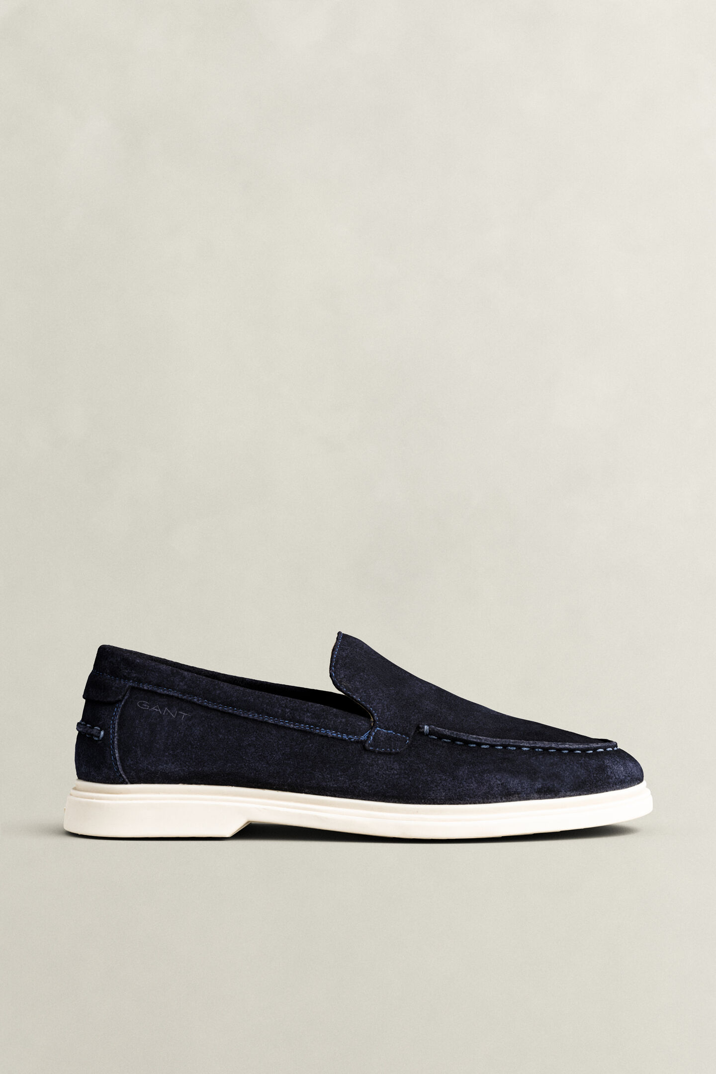 Boery Loafer aus Veloursleder