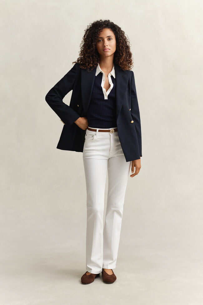 Stretch Jeans mit ausgestelltem Bein