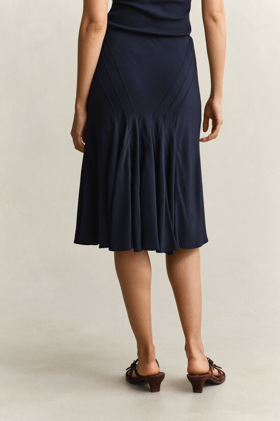 Ausgestellter schr&auml;g geschnittener Rock