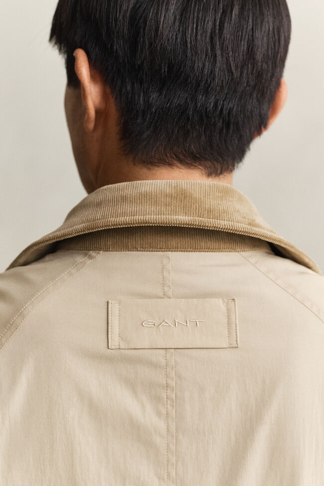 Leichter Wendemantel