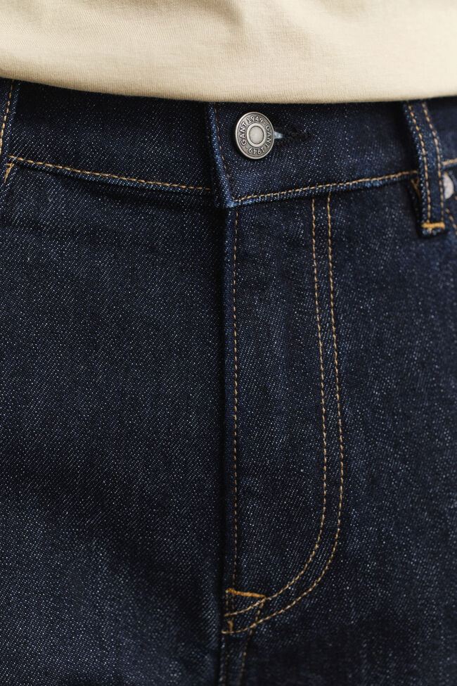 Regular Fit Clean Wash Jeans