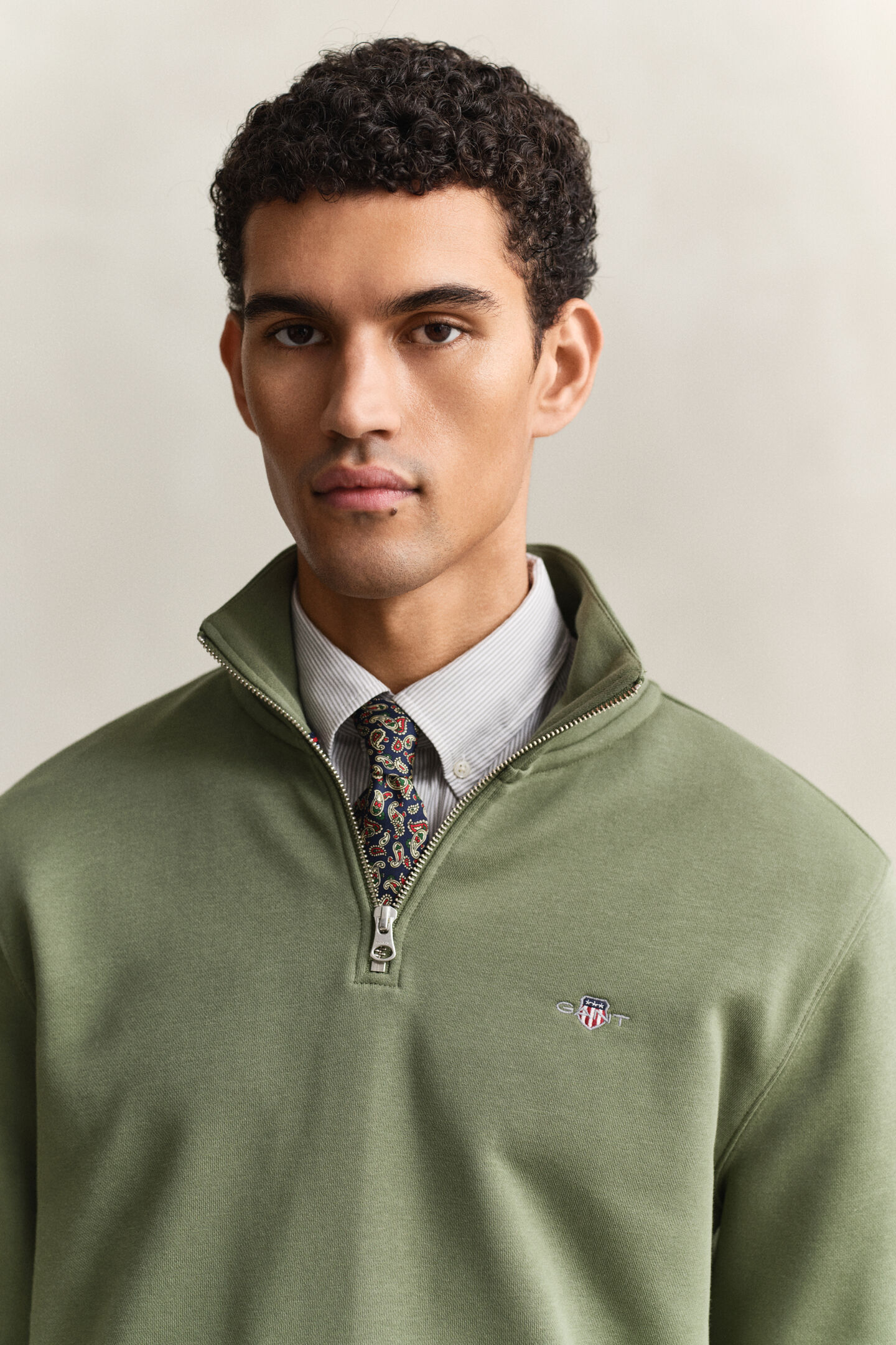 Shield Sweatshirt mit halblangem Rei&szlig;verschluss