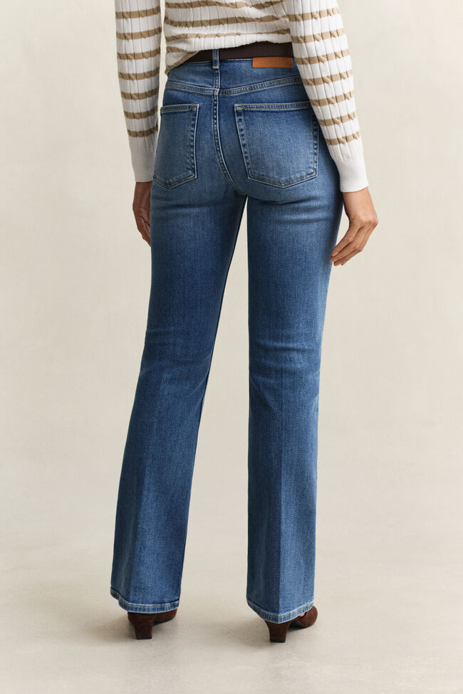 Stretch Jeans mit ausgestelltem Bein
